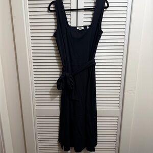 Vince Elegant Black Midi Dress with Tie